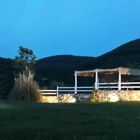 Villa 《μάνα γη》