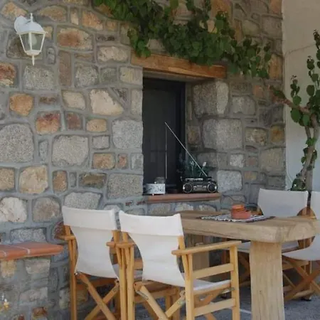 Villa 《μάνα γη》 *